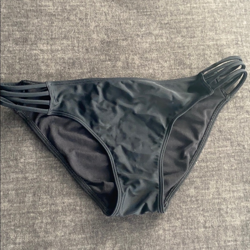 Black bikini bottoms